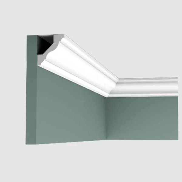 White Coving corner detail on green wall, decorative Orac C333 style molding